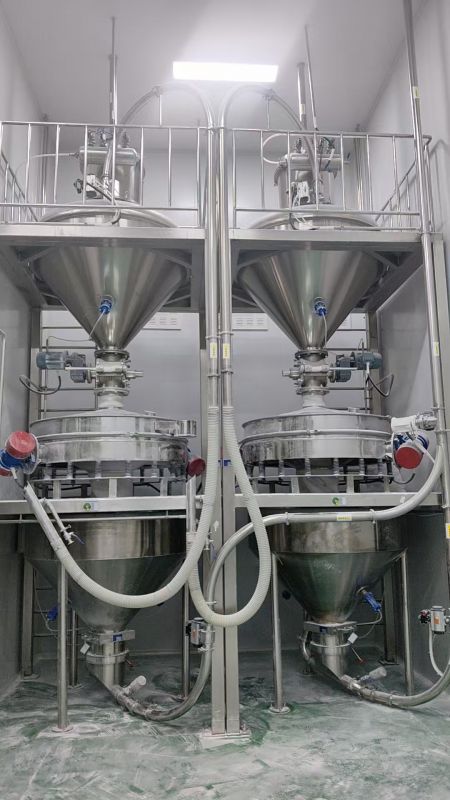 攀枝花某客户直排振动筛钛白粉筛分现场