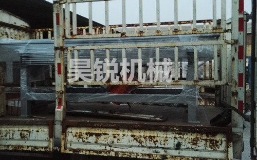 【发货通知】DZSF-1025-1P型直线振动筛，已发出侯马蔡经理请查收！
